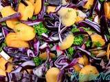 Salade Végétarienne pour une Entrée Saine et Facile : Chou Rouge, Carottes, Radis et Persil du Jardin