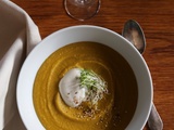 Velouté de pois cassés, carotte, gingembre et miso blanc