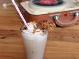 Milkshake ultra gourmand aux cookies – YouTube Deux guignols en cuisine