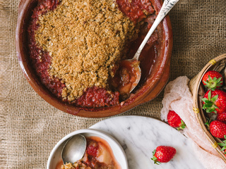 Crumble fraise et rhubarbe