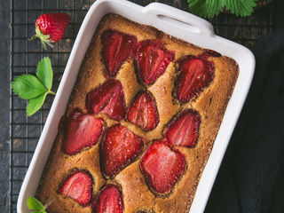 Gâteau moelleux aux fraises et poudre d’amande